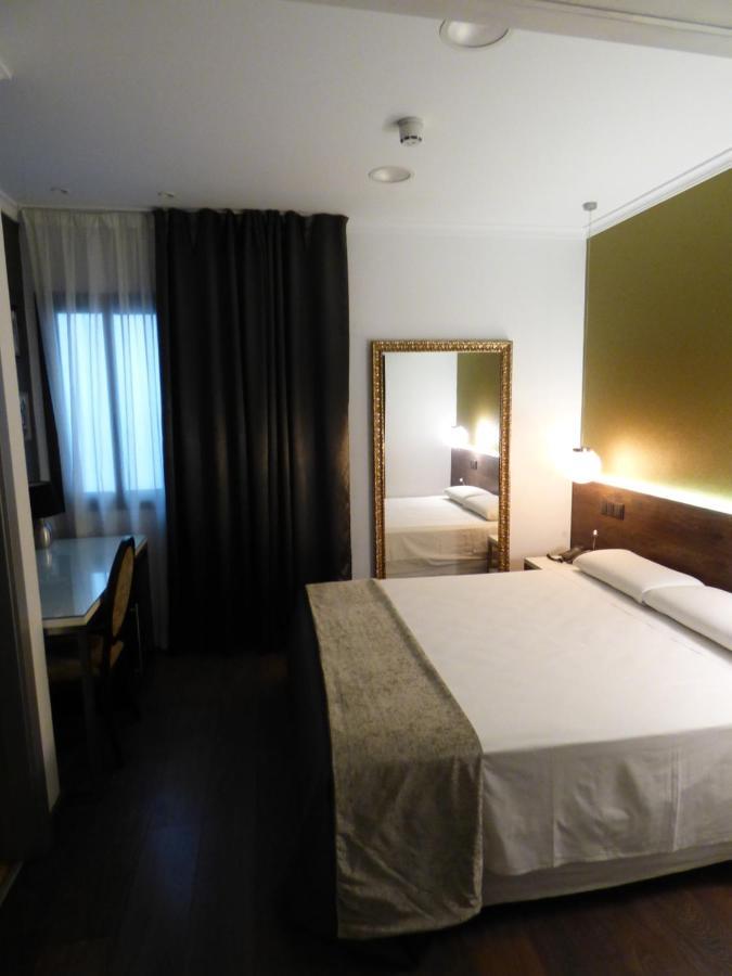 Hotel Moderno Barcelona Exterior foto